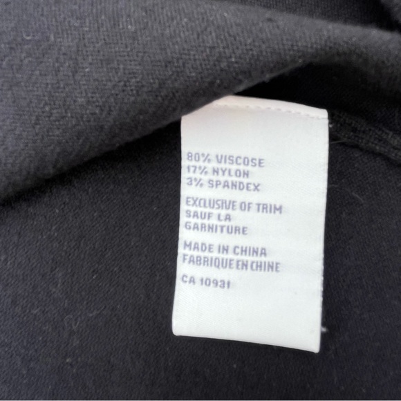 Laura Petites Black One Button Cardigan Sweater With Roses & Ruffles - Picture 5 of 11